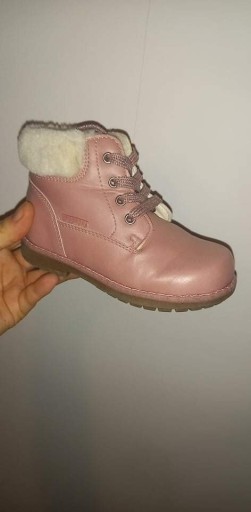 Zdjęcie oferty: Buty dla dziewczynki zimowe FILA r. 25