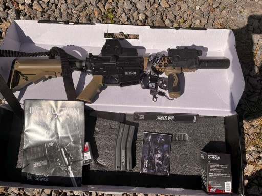 Zdjęcie oferty: Karabinek szturmowy AEG Specna Arms SA-C07-HT