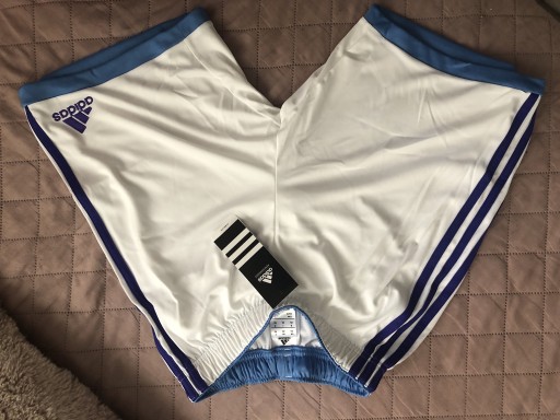 Zdjęcie oferty: Krótkie spodenki szorty Adidas rozm XS