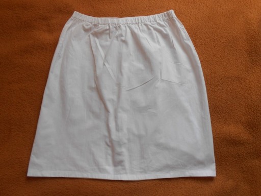 Zdjęcie oferty: Biała przewiewna spódnica medyczna/robocza M