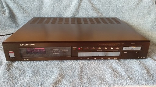 Zdjęcie oferty: Tuner GRUNDIG T7200 w brązie