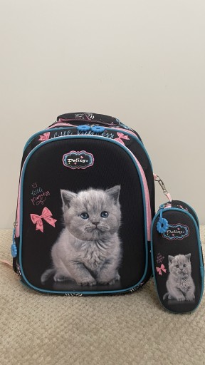 Zdjęcie oferty: Czarno różowy plecak/tornister dziecięcy kot 3D 2przegrody odblaski piórnik