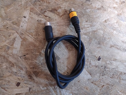 Zdjęcie oferty: KABEL DO STACJI DYSKIETEK COMMODORE #2