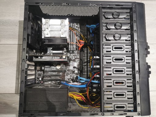 Zdjęcie oferty: Płyta główna Gigabyte 970A-DS3P + procesor AMD FX-8350 + Scythe Katana 4