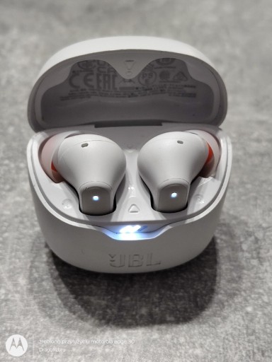 Zdjęcie oferty: Słuchawki douszne JBL Tune Flex białe opis