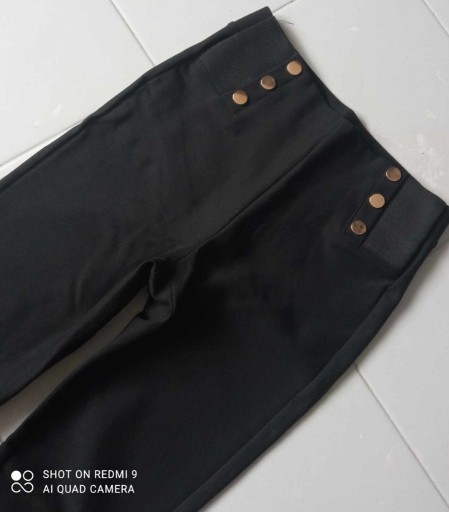 Zdjęcie oferty: spodnie legginsy guziczki gumka 38 M