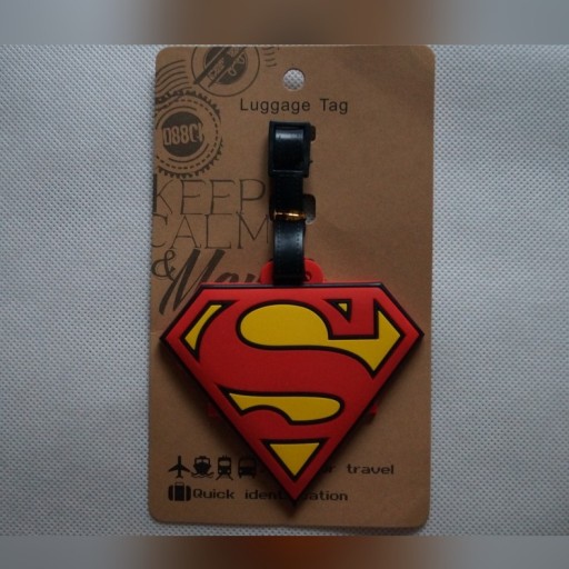 Zdjęcie oferty: Zawieszka Superman logo na bagaż orginal