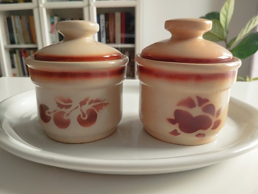 Zdjęcie oferty: Dwa pojemniki kuchenne, B.Wolanin, Bolesławiec, cena kompletu 