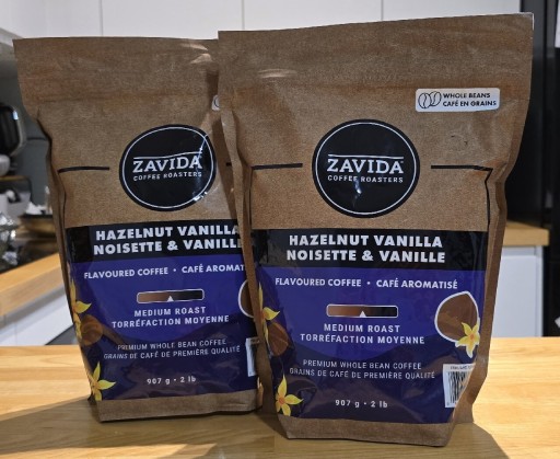 Zdjęcie oferty: 2x Kawa ziarnista Zavida Hazelnut Vanilla waniliowo orzechowa 907 g