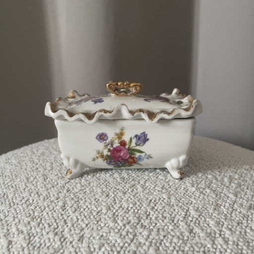 Zdjęcie oferty: Szkatułka vintage stara porcelana antyk retro 