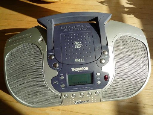 Zdjęcie oferty: 2x10W THOMSON Wielki Boombox radio + CD 