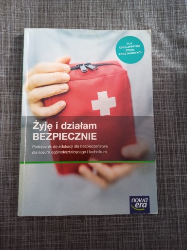 Zdjęcie oferty: Żyję i działam BEZPIECZNIE podręcznik do edb 