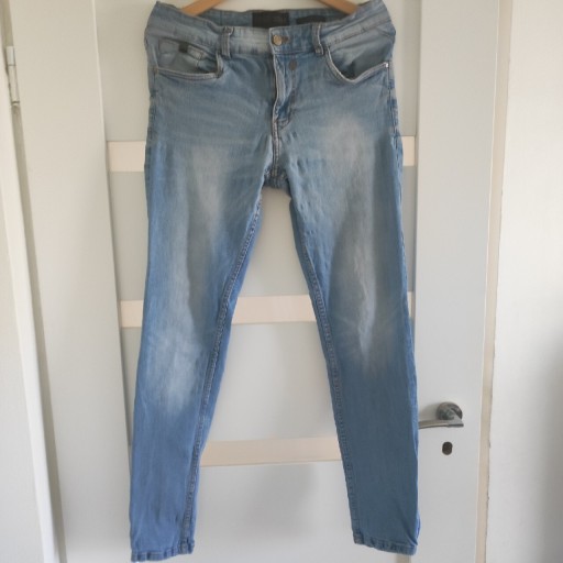 Zdjęcie oferty: Reserved spodnie męskie jeansowe skinny dopasowane 32/34