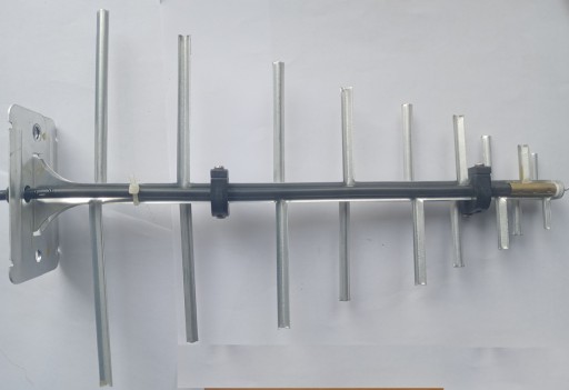 Zdjęcie oferty: 9 elementowa antena kierunkowa Yagi 8,5dBi 824-960 Mhz / 1710-2200Mhz DGT