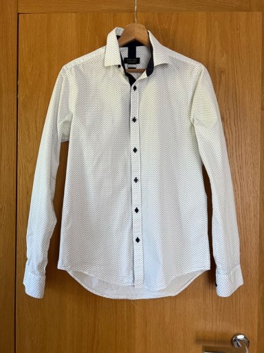 Zdjęcie oferty: Biała koszula w granatowe wzorki (Slim fit), Zara