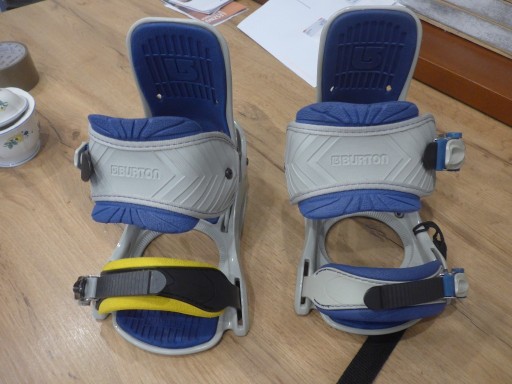 Zdjęcie oferty: Wiązanie snowboardowe BURTON, model Freestyle, uszkodzone, r. S