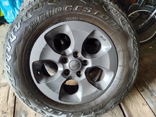 Zdjęcie oferty: Koła Jeep Wrangler 5x127 Dueler 255/70R18