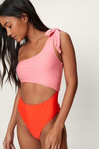 Zdjęcie oferty: Nasty Gal asymetryczny strój kąpielowy rozm.44