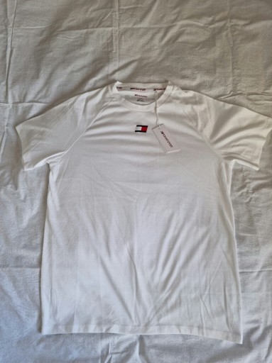 Zdjęcie oferty: T-shirt Tommy Hilfiger Najnowsza Kolekcja