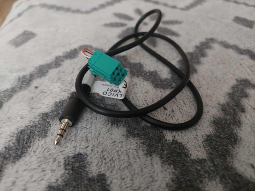 Zdjęcie oferty: AUX Carminat 1,5m gniazdo JACK złącze Kabel RENAULT