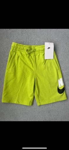 Zdjęcie oferty: Nowe spodenki nike 5 lat