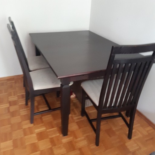 Zdjęcie oferty: Stół z 3 krzesłami 