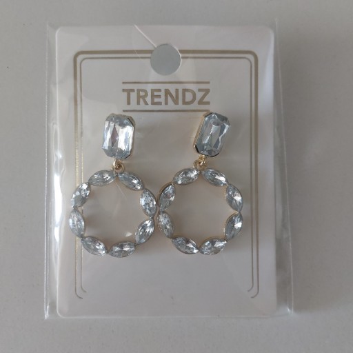 Zdjęcie oferty: Długie Kolczyki TRENDZ