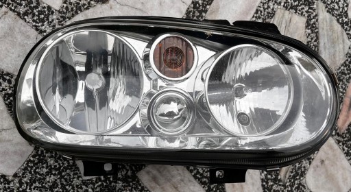 Zdjęcie oferty: Lampa prawy przód volkswagen Golf 4 Hella