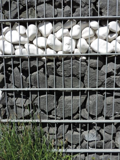 Zdjęcie oferty: Kamień Czarny Bazaltowy 40-120 do gabionu Oświęcim