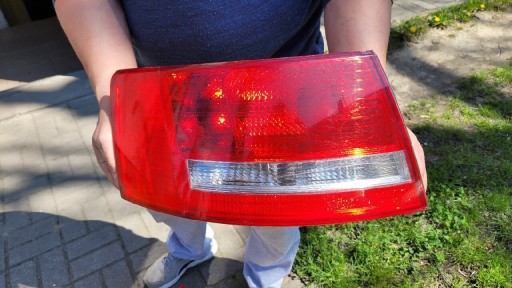 Zdjęcie oferty: ORYGINALNA lampa tylna lewa Audi A6 C6 z wkładem