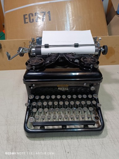 Zdjęcie oferty: Zabytkowa maszyna do pisania Royal z lat 30. XX w