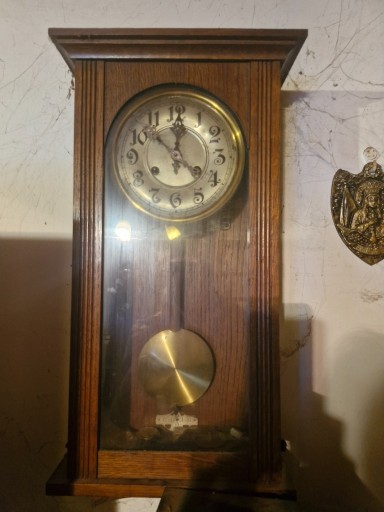Zdjęcie oferty: Zabytkowy zegar wiszacy z wahadlem