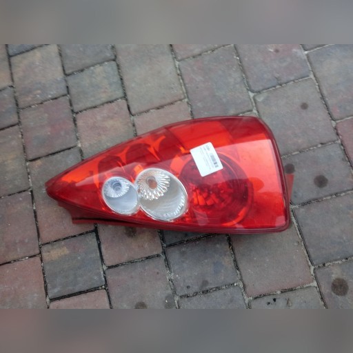 Zdjęcie oferty: Lampa prawa tylnia mazda premacy ll mazda 5