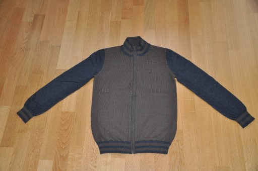 Zdjęcie oferty: Chłopięcy sweter Benetton 150 cm (10-11 lat)
