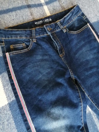 Zdjęcie oferty: Spodnie jeansowe damskie