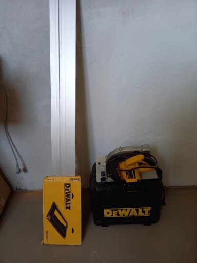 Zdjęcie oferty: DeWALT D23650 pilarka ręczna zestaw