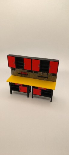 Zdjęcie oferty: Falbanek stół warsztatowy w skali 1:18