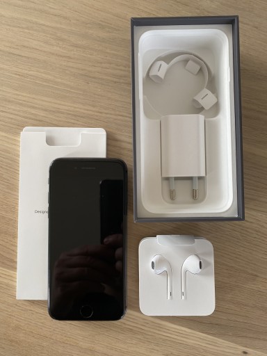 Zdjęcie oferty: iPhone 8, Space Gray, 256GB, nowe słuchawki, 1 wł.