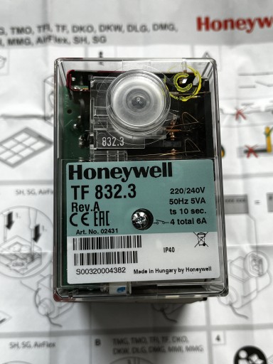 Zdjęcie oferty: Automat palnikowy, sterujący  Honeywell TF 832.3 