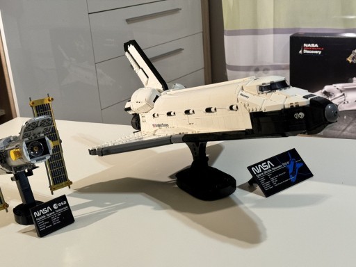 Zdjęcie oferty: Lego Wahadłowiec NASA (10283) + teleskop Hubbla