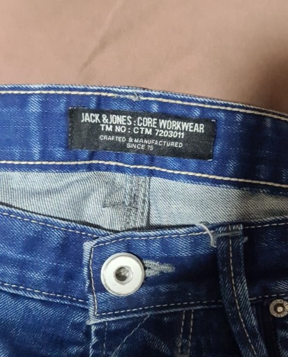 Zdjęcie oferty: Spodnie jeans niebieskie Jack % Jones 35w/32l