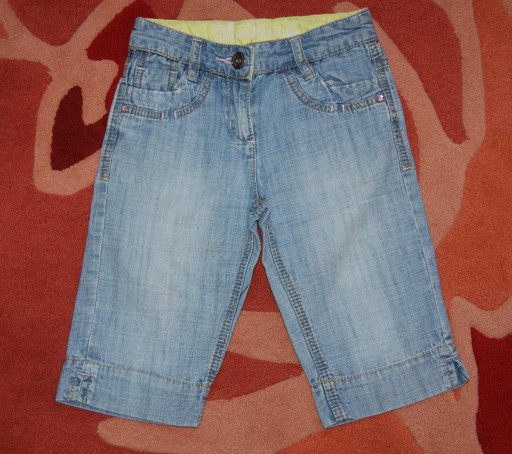 Zdjęcie oferty: NEXT - Krótkie spodenki jeansowe cienkie 110