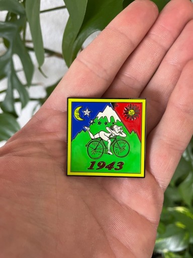 Zdjęcie oferty: Pin Albert Hofmann (baba na rowerze, LSD)