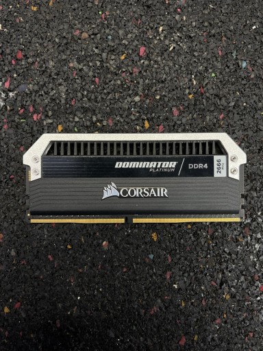 Zdjęcie oferty: Corsair dominator DDR4 4GB 2666MHz