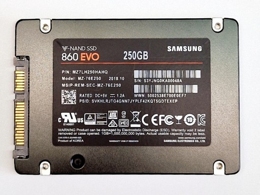 Zdjęcie oferty: Dysk SSD Samsung 860 EVO 250GB MZ-76E250