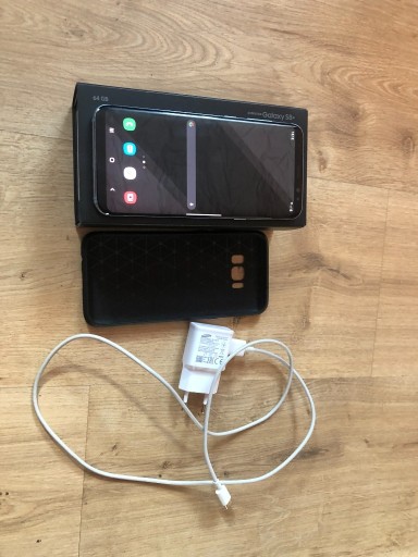 Zdjęcie oferty: Samsung galaxy s8+ niebieski (cały komplet)