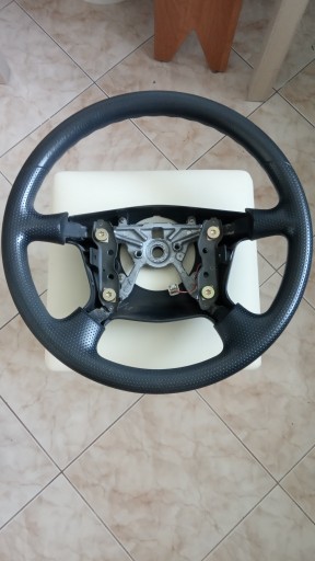 Zdjęcie oferty: Kierownica Mazda 323f BJ 2001r.