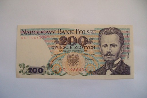 Zdjęcie oferty: Polska Banknot PRL 200 zł.1986 r.seria DG