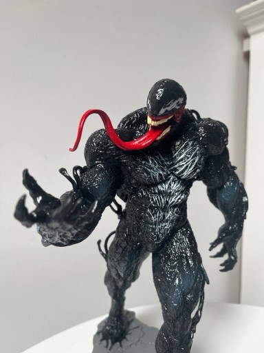 Zdjęcie oferty: Venom Figurka kolekcjonerska 30CM 1/6 idealna