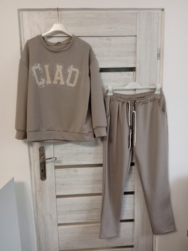 Zdjęcie oferty: Dres fango zdobiony napis CIAO masełko.